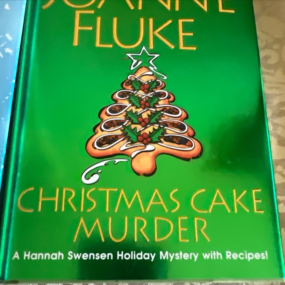 Lot Of Two Joanne Fluke Christmas Books Cupcake Cake Murder Mystery Hardcover - Picture 5 of 12